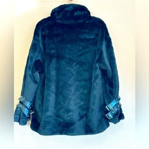 Women jacket faux fur